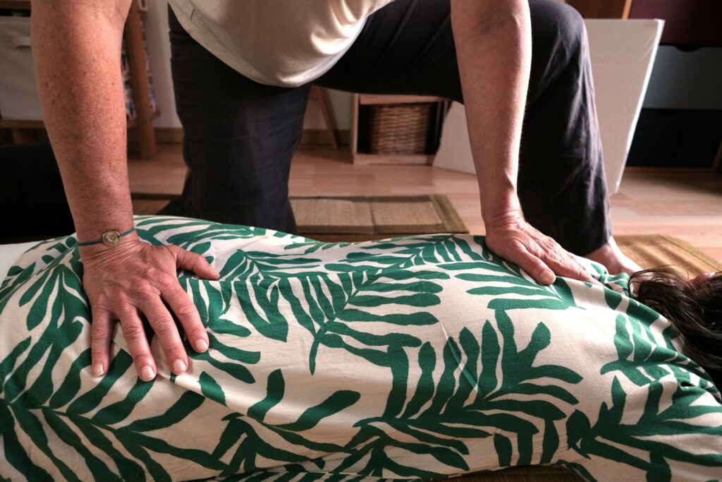 Shiatsu occitanie douleurs vertébrales